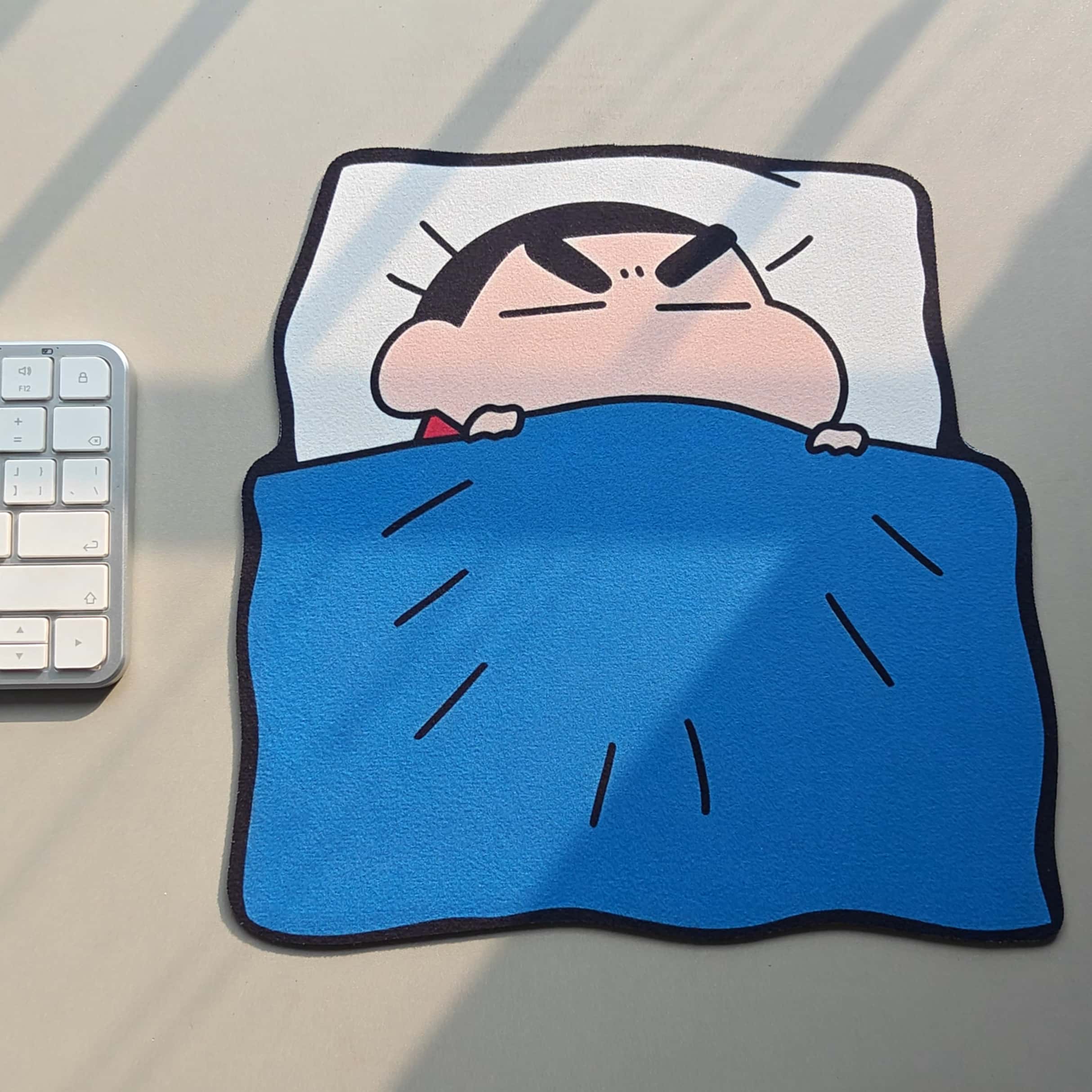 Cute Crayon Shinchan Mouse Pad - đánh giá và giá Desk Setup Cozy