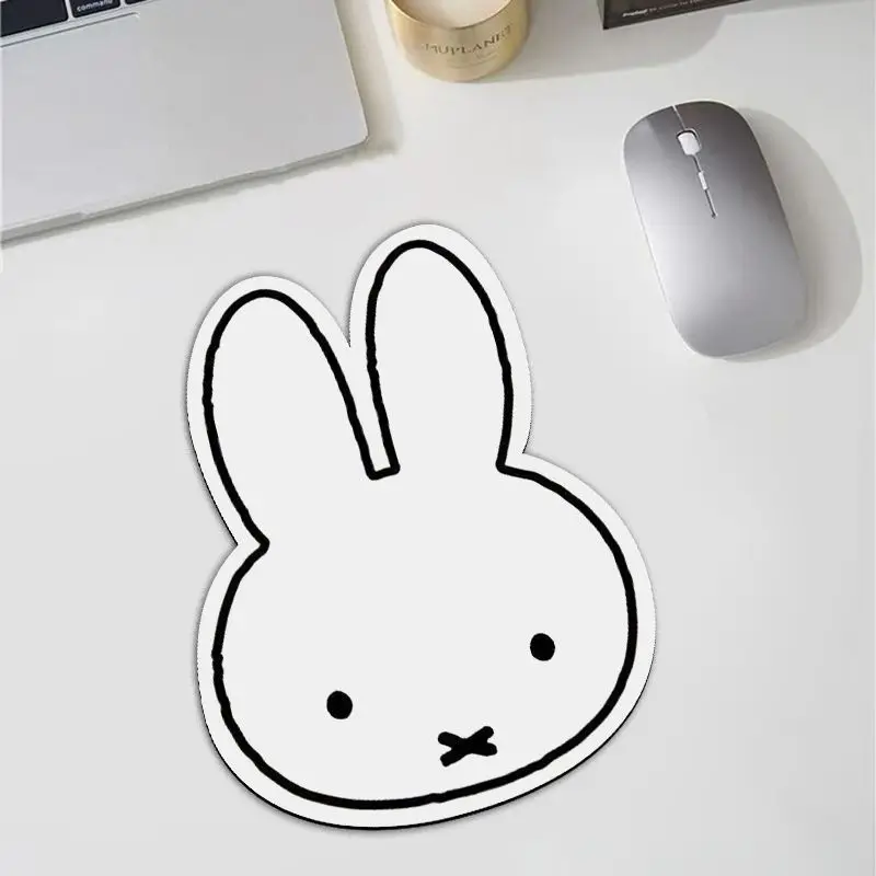 Kawaii Miffy Rabbit Shaped Mou - đánh giá và giá Desk Setup Cozy