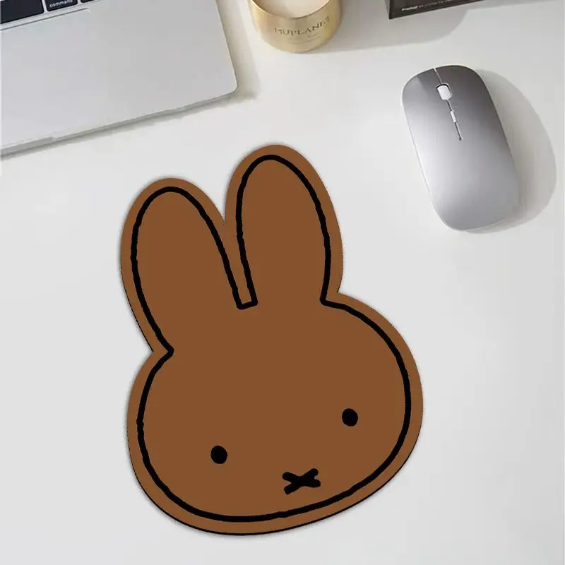 Kawaii Miffy Rabbit Shaped Mou - đánh giá và giá Desk Setup Cozy